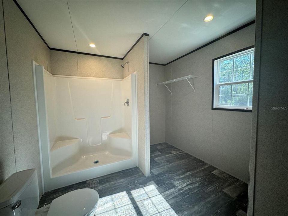 待售: $299,000 (4 贝兹, 2 浴室, 1493 平方英尺)