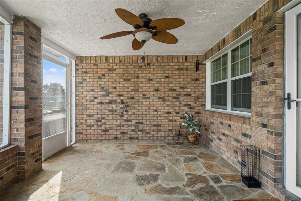 Active With Contract: $349,900 (3 beds, 2 baths, 1608 Square Feet)