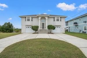 For Sale: $599,900 (3 beds, 2 baths, 1900 Square Feet)