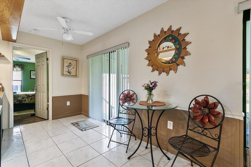 Active With Contract: $400,000 (3 beds, 2 baths, 1550 Square Feet)