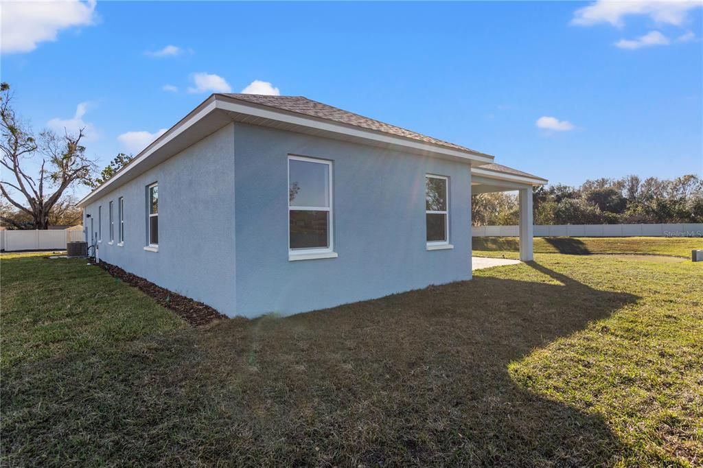 For Sale: $509,900 (4 beds, 2 baths, 2092 Square Feet)