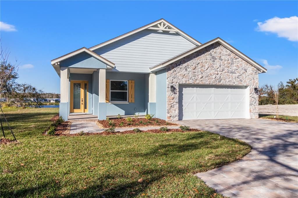 For Sale: $529,900 (4 beds, 2 baths, 2092 Square Feet)