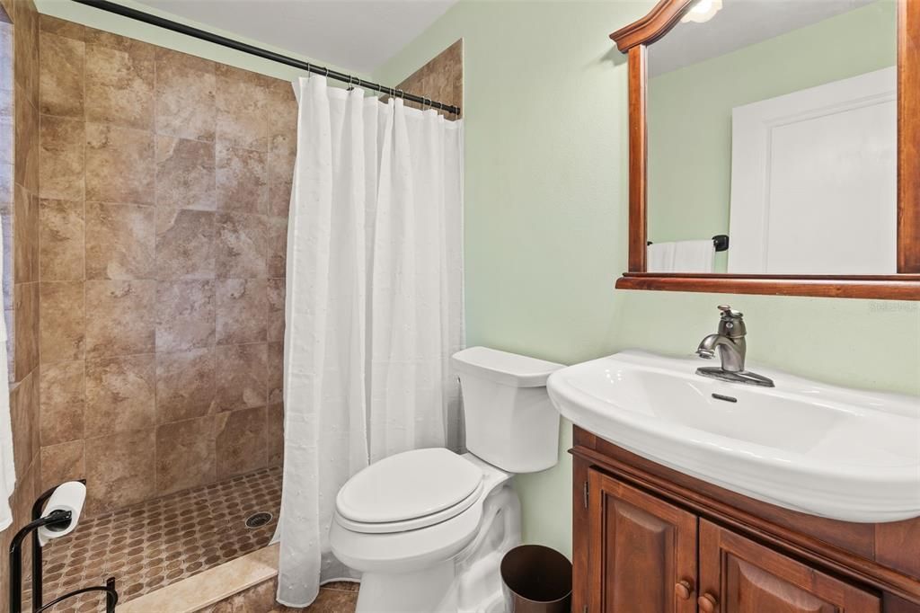 最近售出: $498,000 (3 贝兹, 2 浴室, 1473 平方英尺)