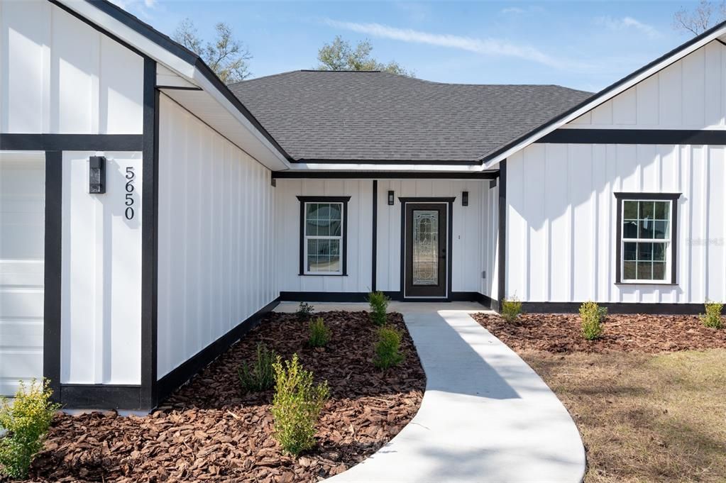 Recently Sold: $369,900 (4 beds, 2 baths, 1950 Square Feet)