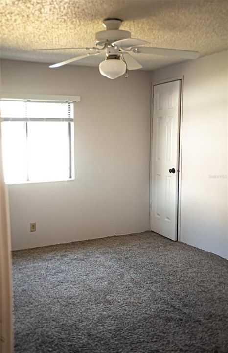Active With Contract: $179,900 (2 beds, 2 baths, 1144 Square Feet)