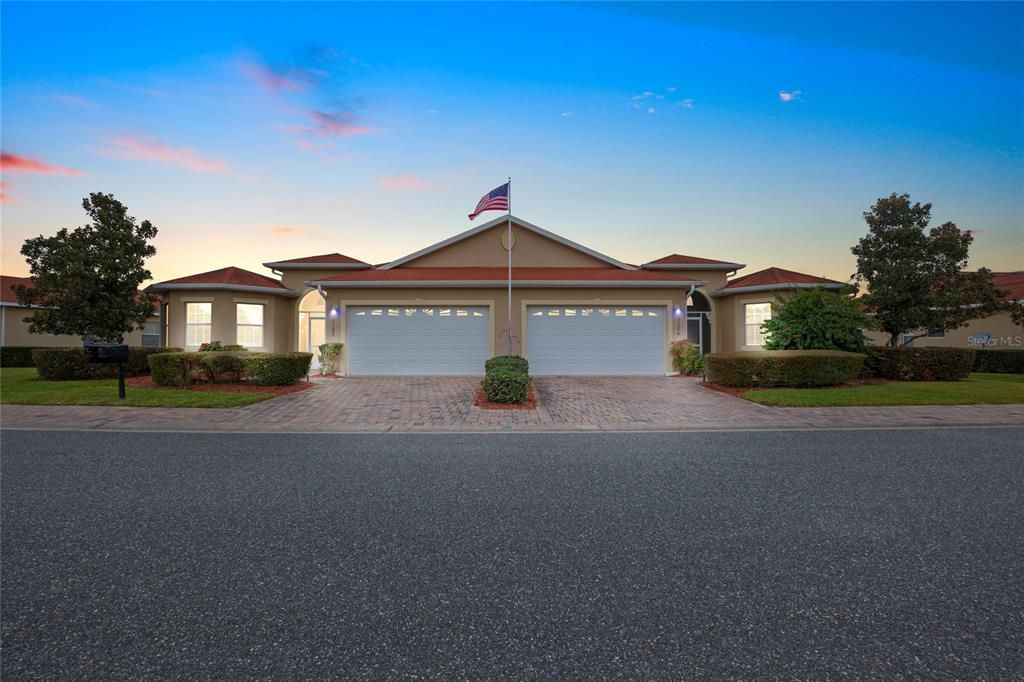 For Sale: $400,000 (3 beds, 2 baths, 1537 Square Feet)