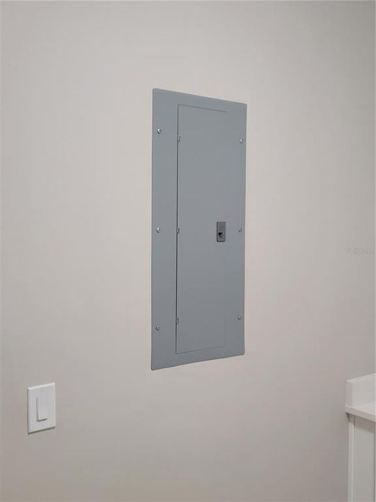 待售: $479,000 (4 贝兹, 2 浴室, 2011 平方英尺)