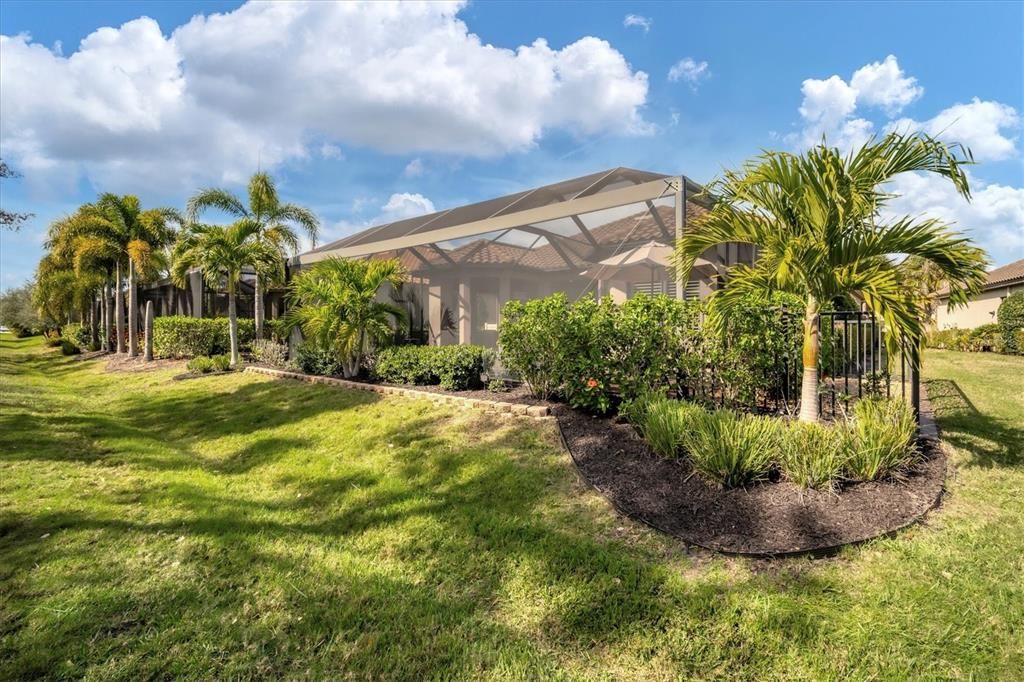 Recently Sold: $1,250,000 (3 beds, 3 baths, 2323 Square Feet)