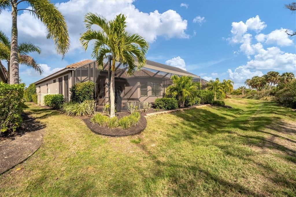 Recently Sold: $1,250,000 (3 beds, 3 baths, 2323 Square Feet)