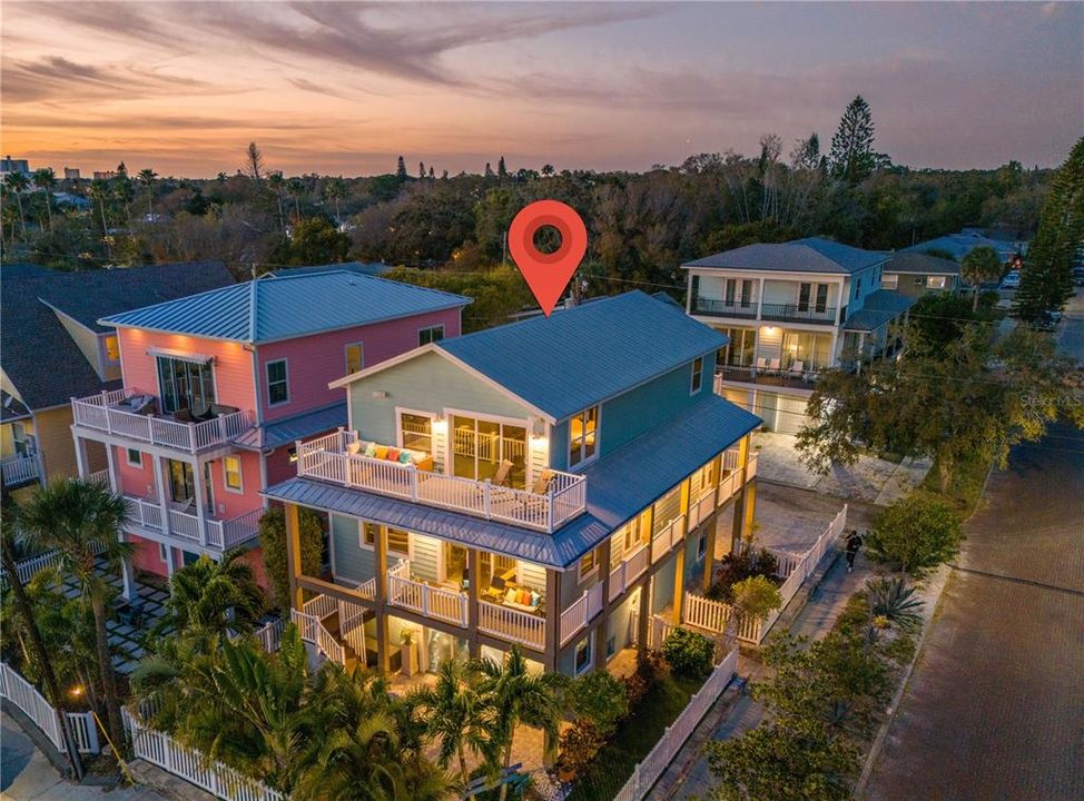 Recently Sold: $1,400,000 (3 beds, 3 baths, 3051 Square Feet)