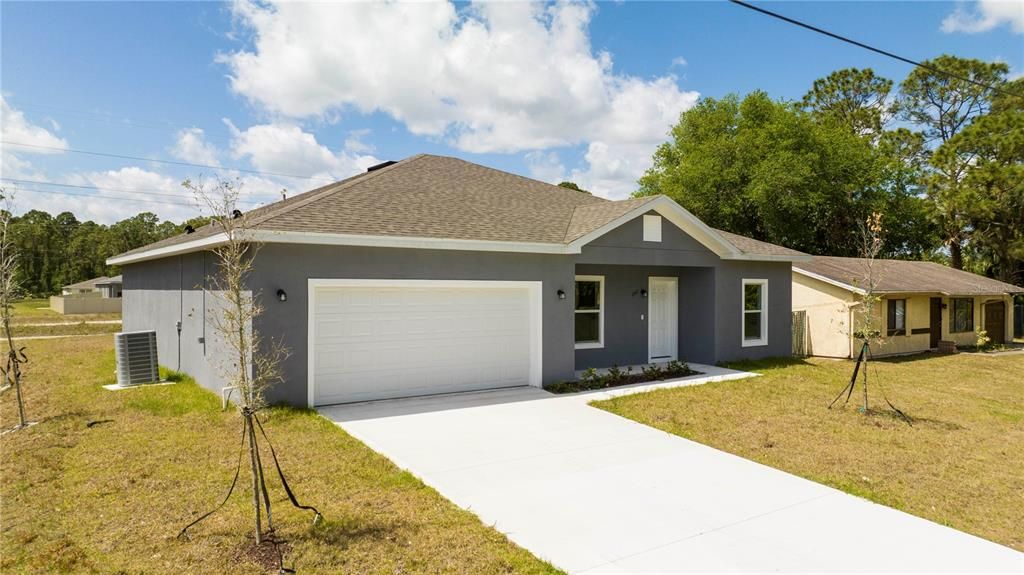 Active With Contract: $2,095 (4 beds, 2 baths, 1724 Square Feet)