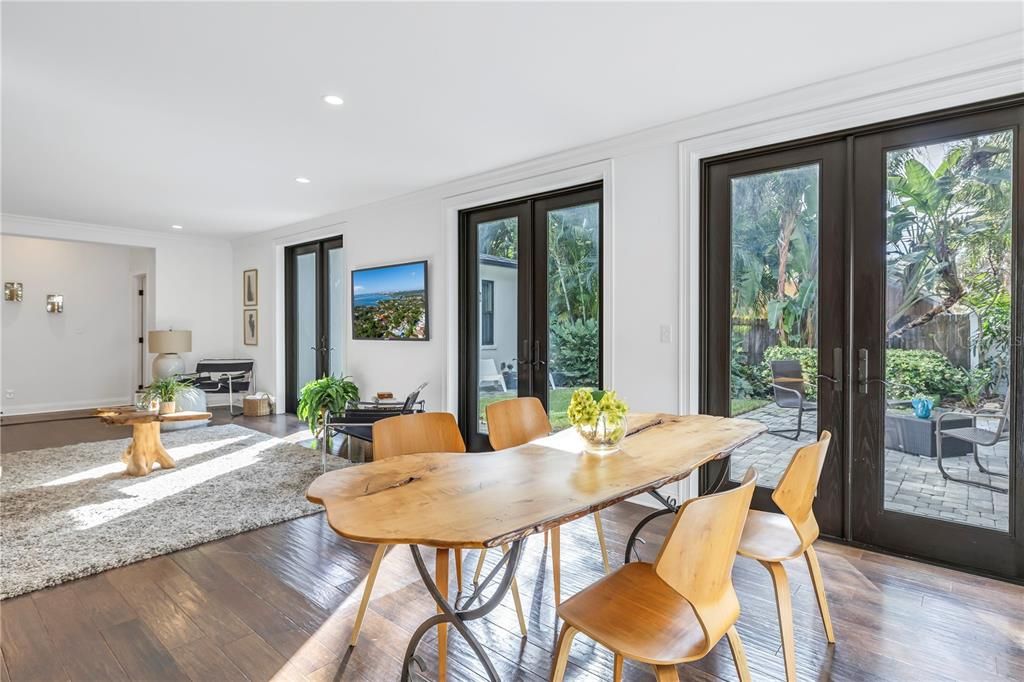 Recently Sold: $1,550,000 (3 beds, 3 baths, 2690 Square Feet)