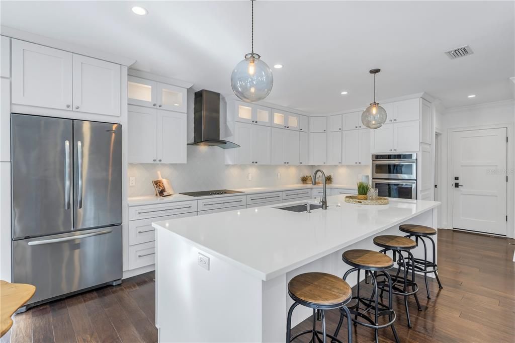 Active With Contract: $1,550,000 (3 beds, 3 baths, 2690 Square Feet)