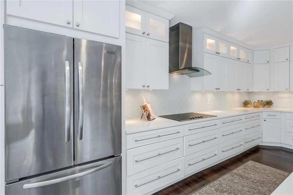 Active With Contract: $1,550,000 (3 beds, 3 baths, 2690 Square Feet)