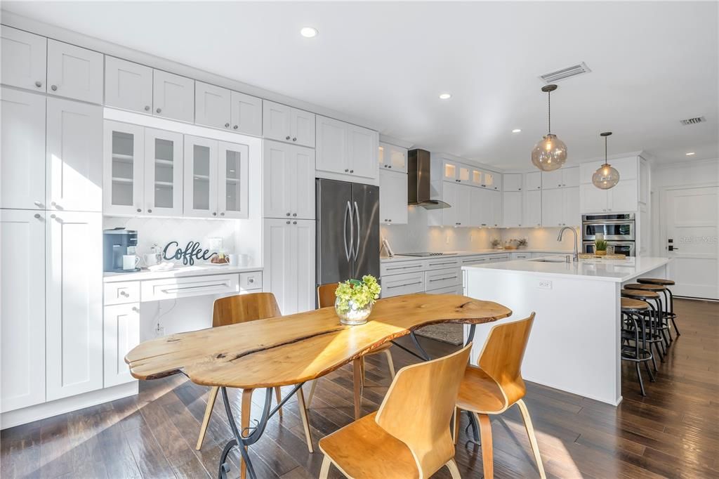 Active With Contract: $1,550,000 (3 beds, 3 baths, 2690 Square Feet)