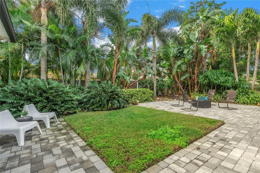 Recently Sold: $1,550,000 (3 beds, 3 baths, 2690 Square Feet)