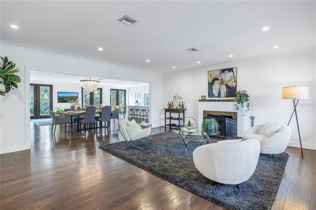 Active With Contract: $1,550,000 (3 beds, 3 baths, 2690 Square Feet)
