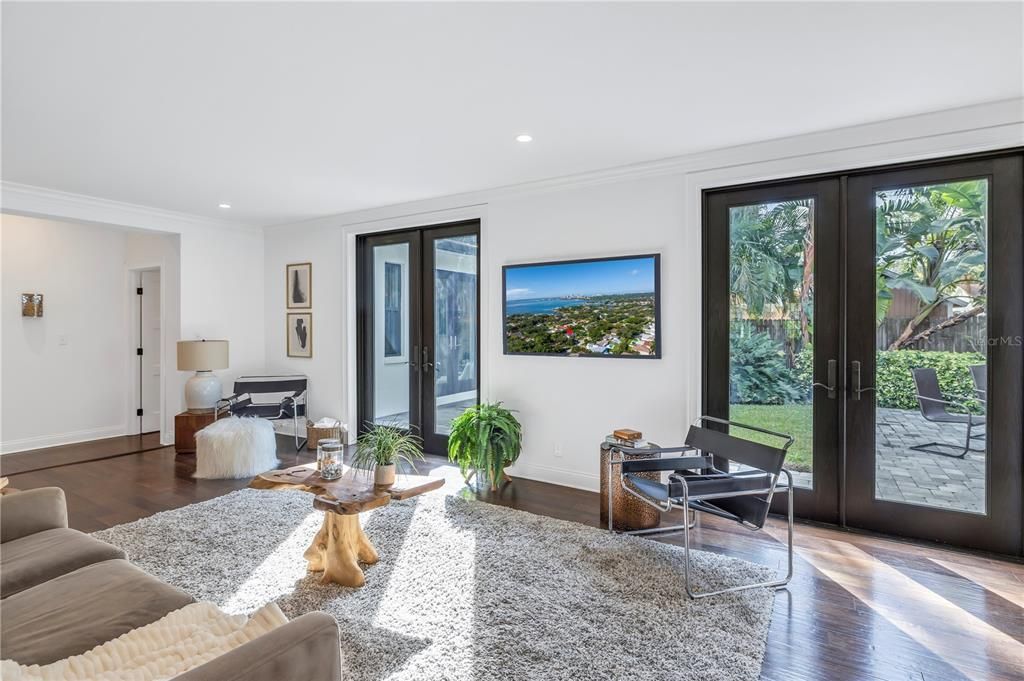 Recently Sold: $1,550,000 (3 beds, 3 baths, 2690 Square Feet)