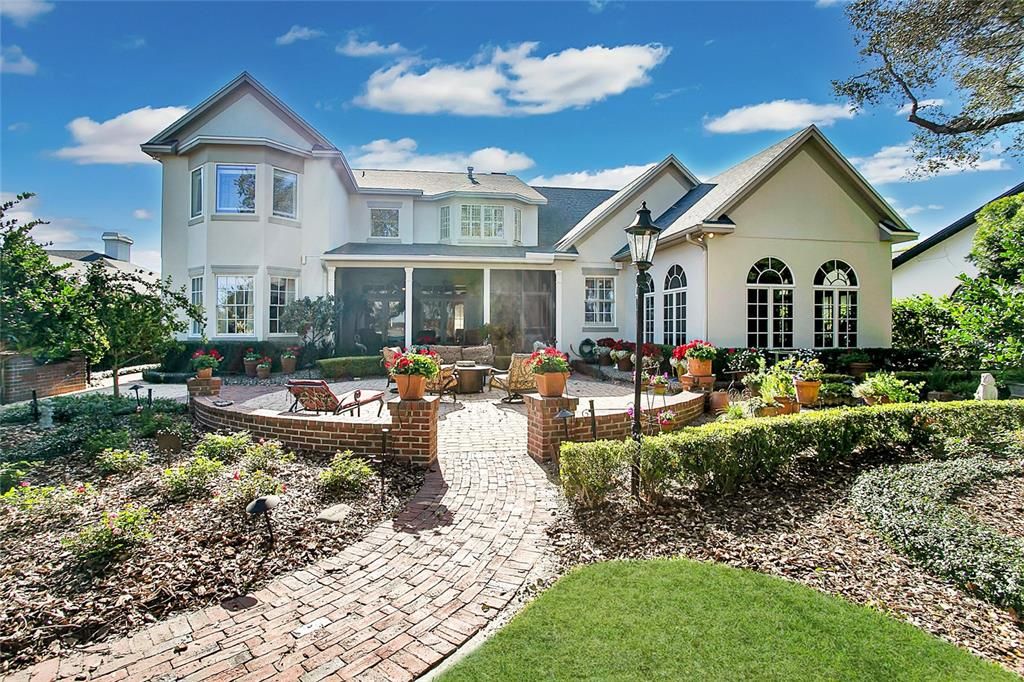 Recently Sold: $2,750,000 (5 beds, 4 baths, 5782 Square Feet)