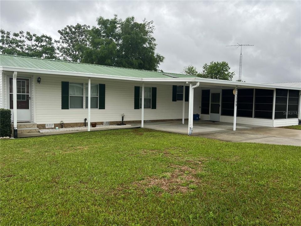 Active With Contract: $179,900 (2 beds, 2 baths, 1400 Square Feet)