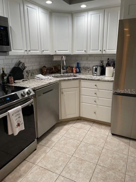 For Rent: $1,800 (1 beds, 1 baths, 745 Square Feet)