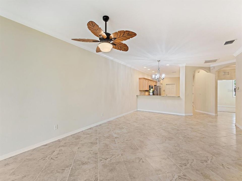 Active With Contract: $399,900 (2 beds, 2 baths, 1453 Square Feet)