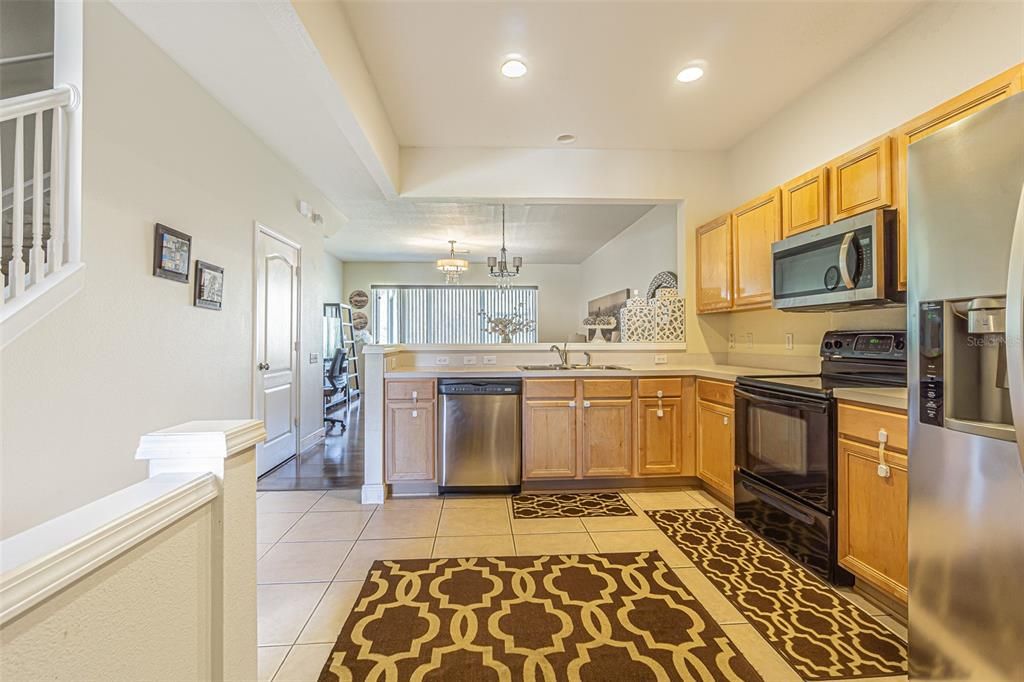 For Sale: $284,900 (3 beds, 2 baths, 1588 Square Feet)