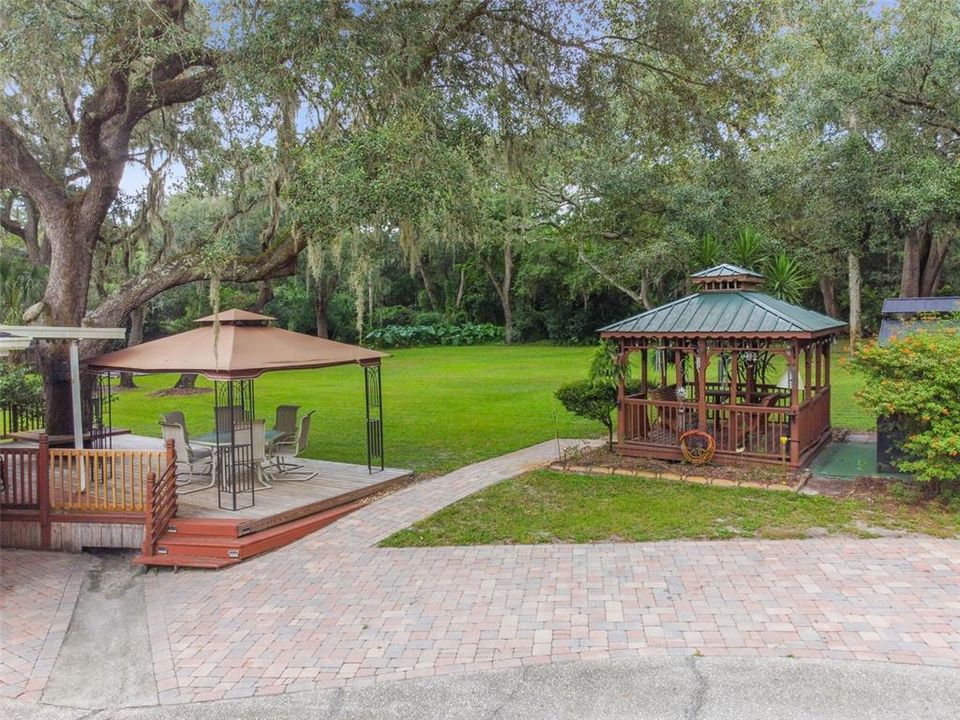 Recently Sold: $565,000 (4 beds, 3 baths, 3058 Square Feet)