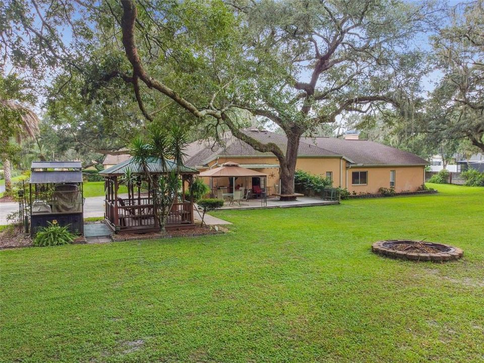 Recently Sold: $565,000 (4 beds, 3 baths, 3058 Square Feet)