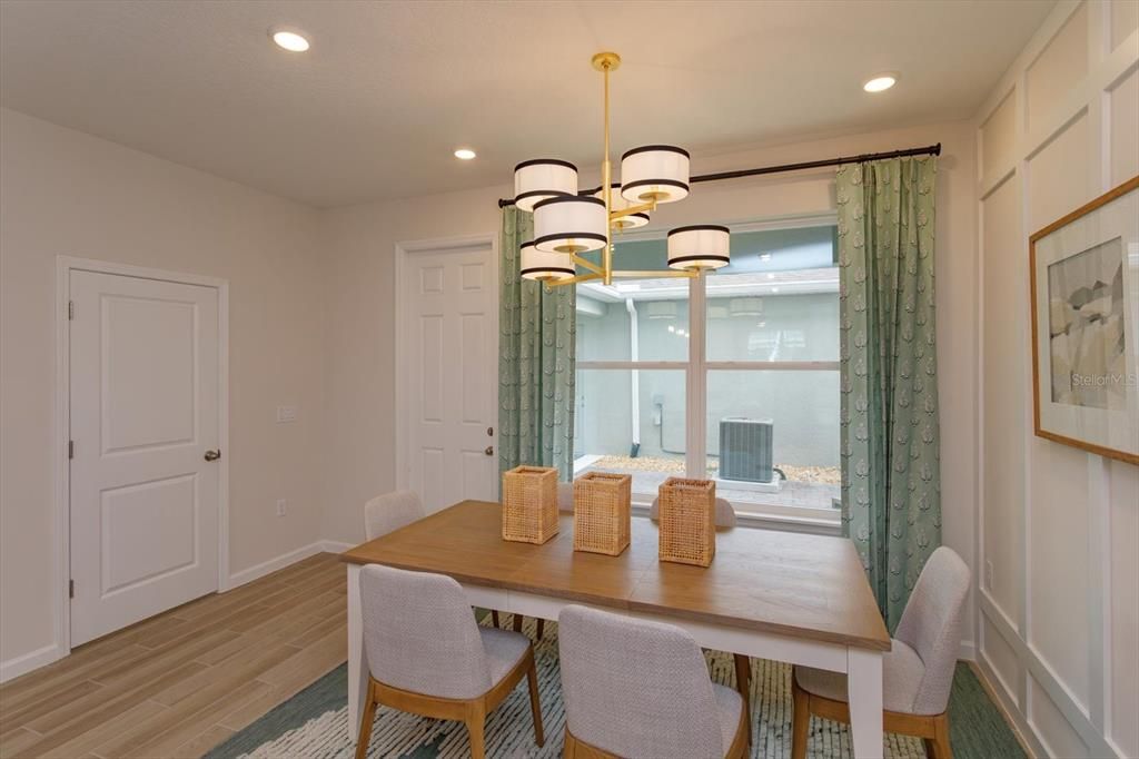 Active With Contract: $375,000 (3 beds, 2 baths, 1644 Square Feet)