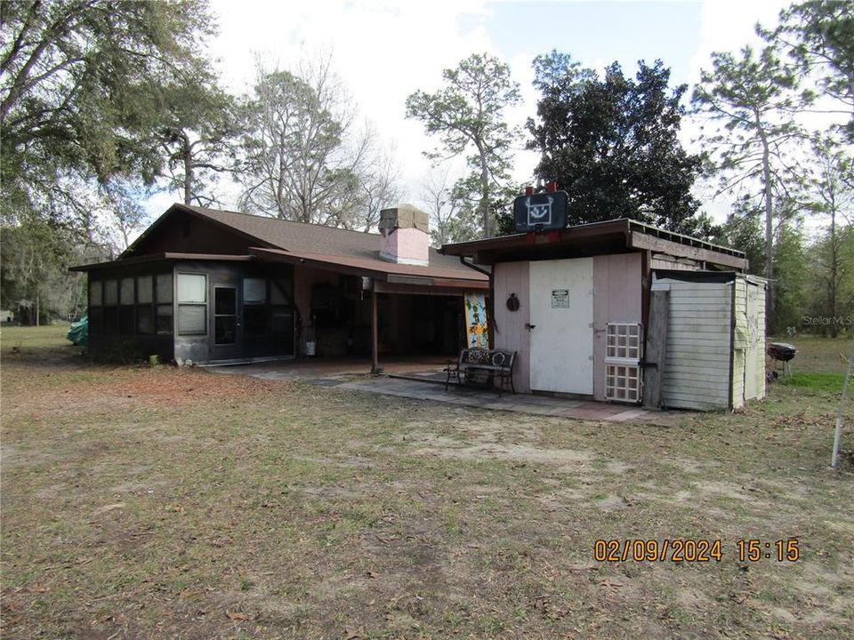 For Sale: $300,000 (3 beds, 2 baths, 1520 Square Feet)