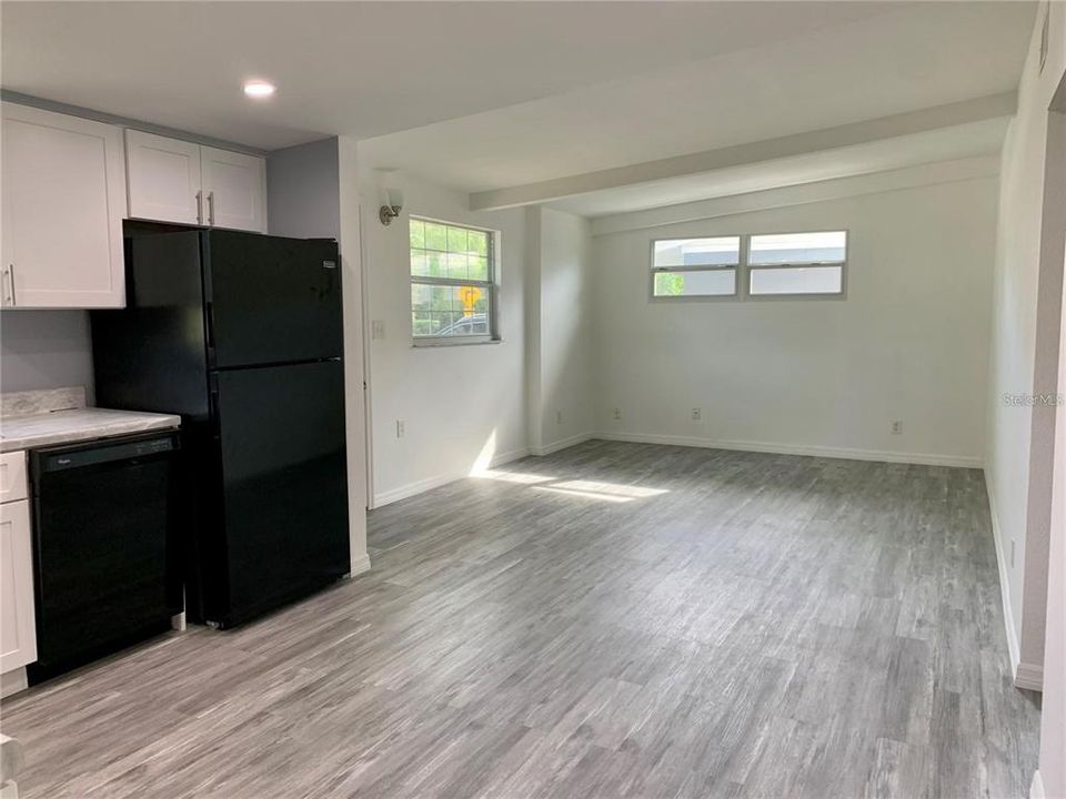 Recently Sold: $299,000 (3 beds, 1 baths, 1100 Square Feet)