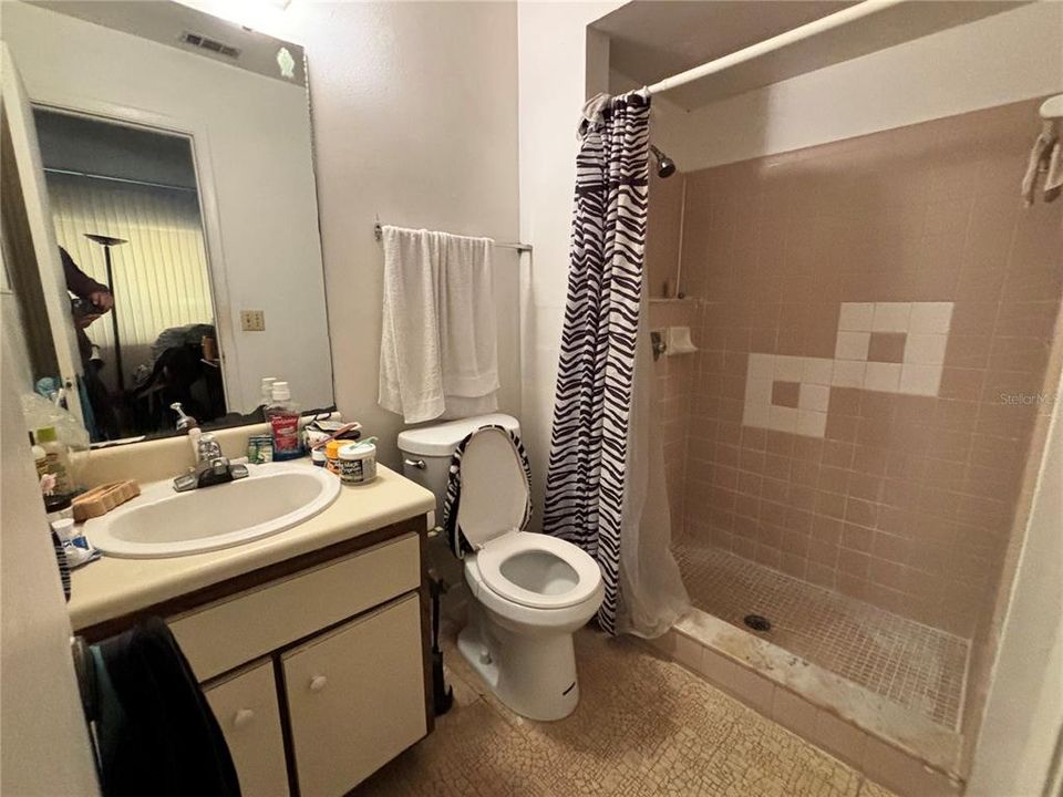 最近售出: $350,000 (0 贝兹, 0 浴室, 1800 平方英尺)
