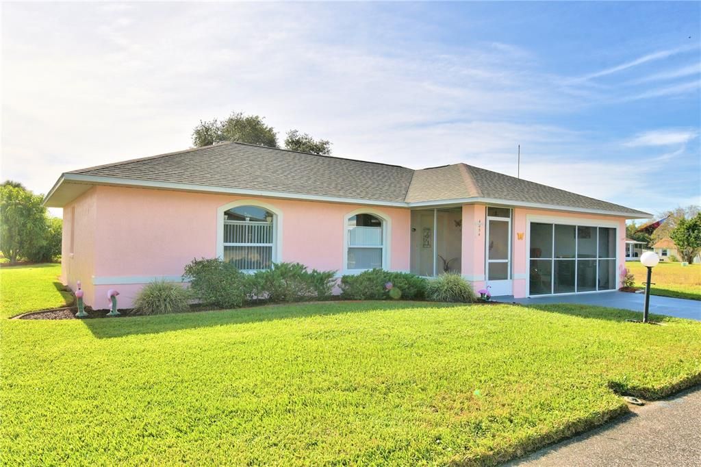 Active With Contract: $249,900 (2 beds, 2 baths, 1032 Square Feet)