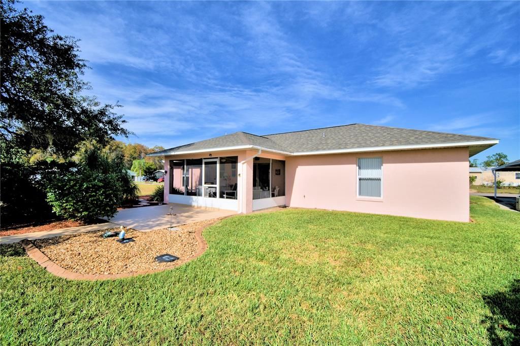 Active With Contract: $249,900 (2 beds, 2 baths, 1032 Square Feet)