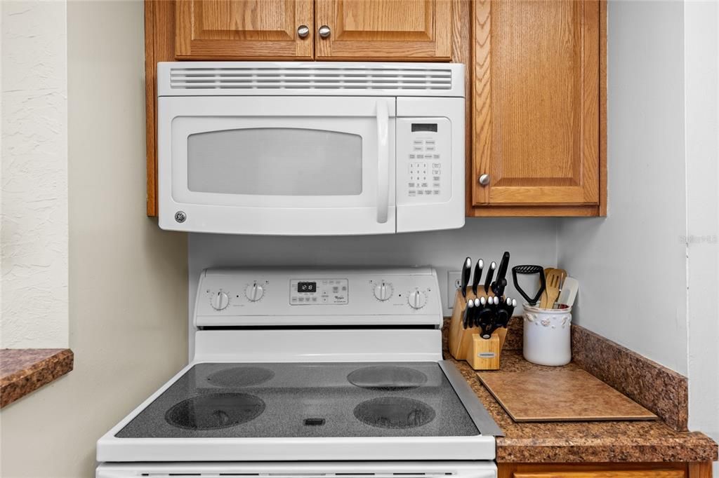 待售: $249,000 (2 贝兹, 2 浴室, 925 平方英尺)