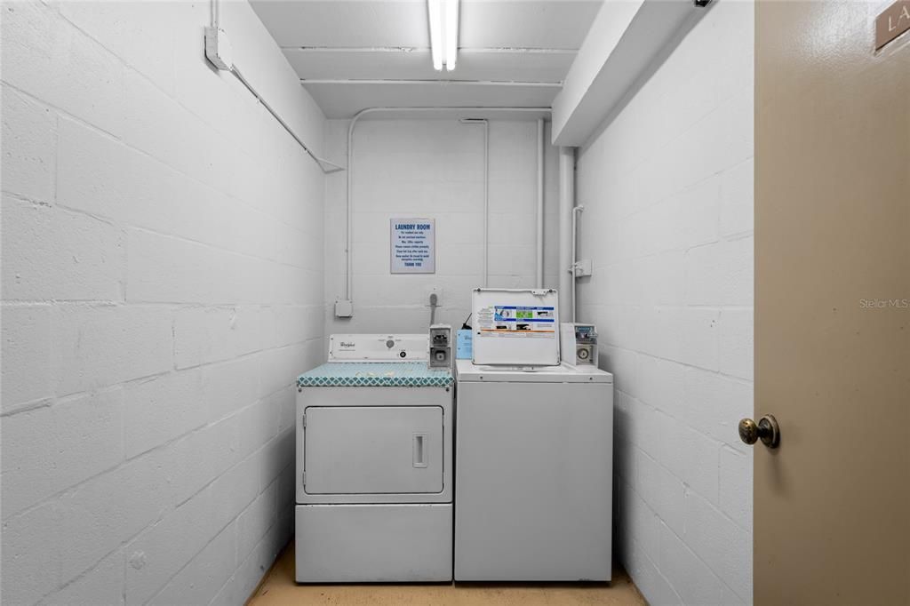 待售: $249,000 (2 贝兹, 2 浴室, 925 平方英尺)