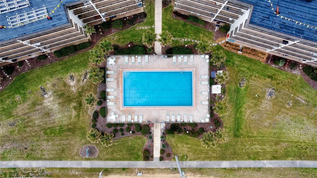 待售: $249,000 (2 贝兹, 2 浴室, 925 平方英尺)