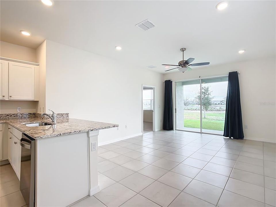 Recently Sold: $323,450 (3 beds, 2 baths, 1504 Square Feet)