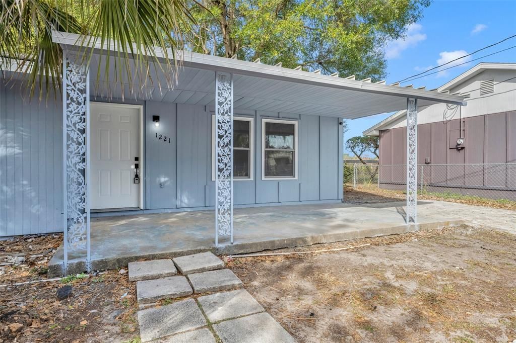 Active With Contract: $199,000 (3 beds, 1 baths, 1263 Square Feet)
