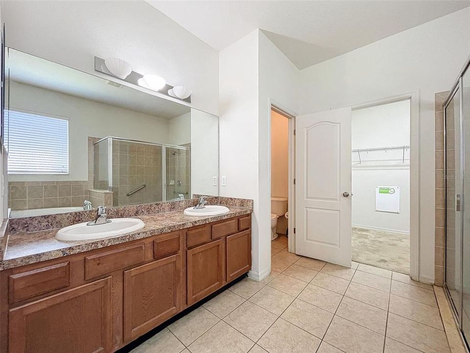 For Sale: $415,000 (4 beds, 2 baths, 2204 Square Feet)