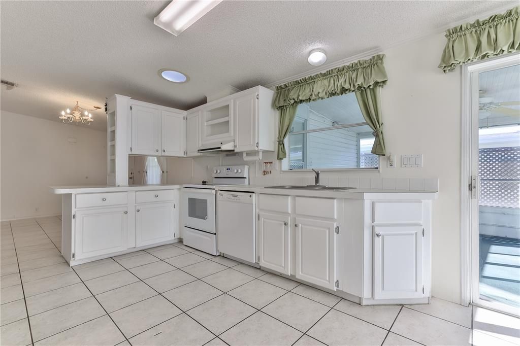 Recently Sold: $206,900 (3 beds, 2 baths, 1344 Square Feet)