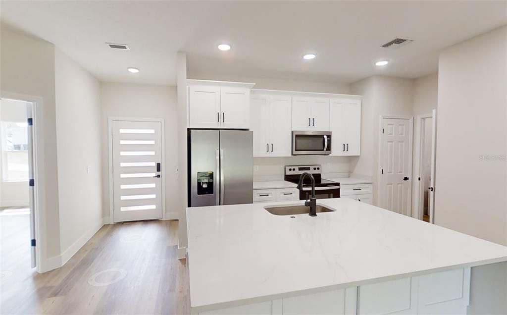 Active With Contract: $309,700 (3 beds, 2 baths, 1225 Square Feet)