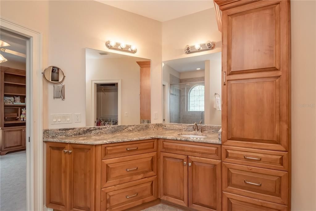 En Venta: $3,995,000 (4 camas, 4 baños, 4809 Pies cuadrados)