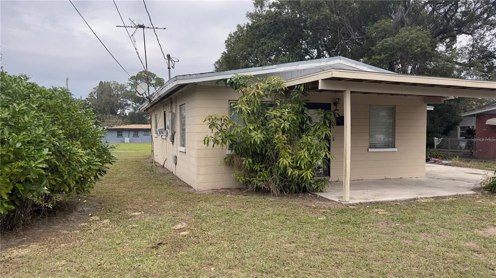 Recently Sold: $130,000 (3 beds, 1 baths, 864 Square Feet)