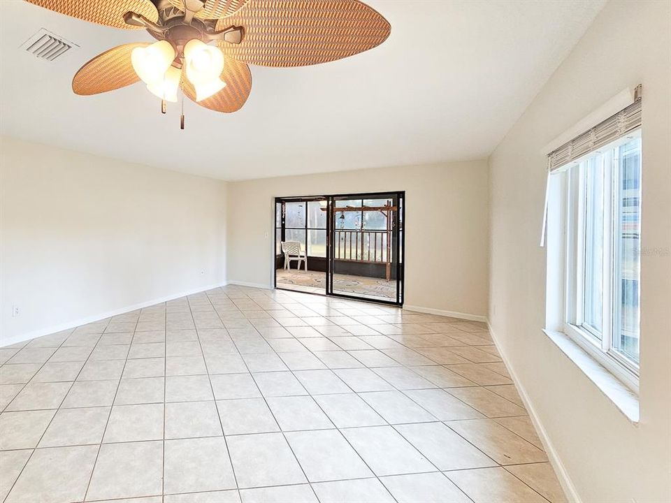 For Sale: $339,000 (2 beds, 2 baths, 1380 Square Feet)