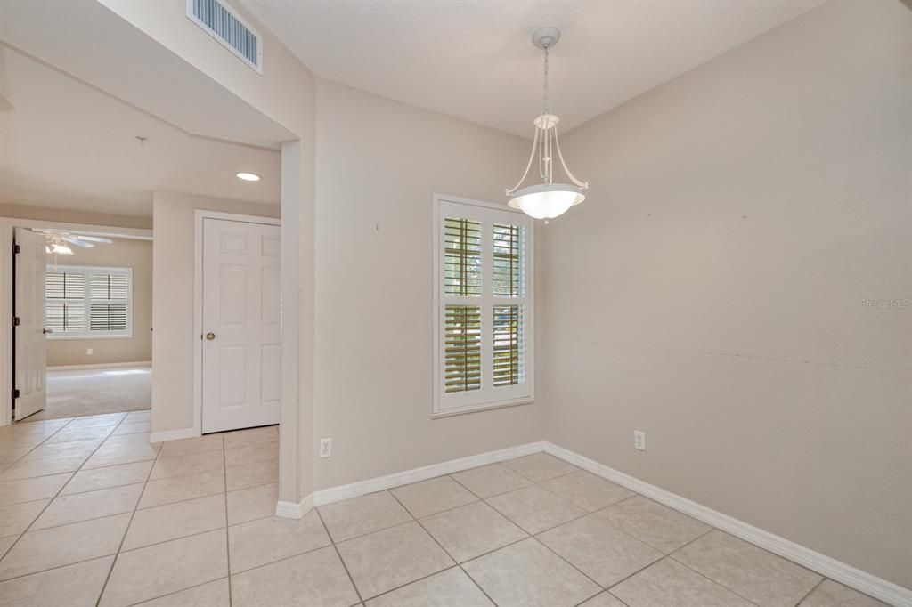 Active With Contract: $275,000 (3 beds, 2 baths, 1589 Square Feet)