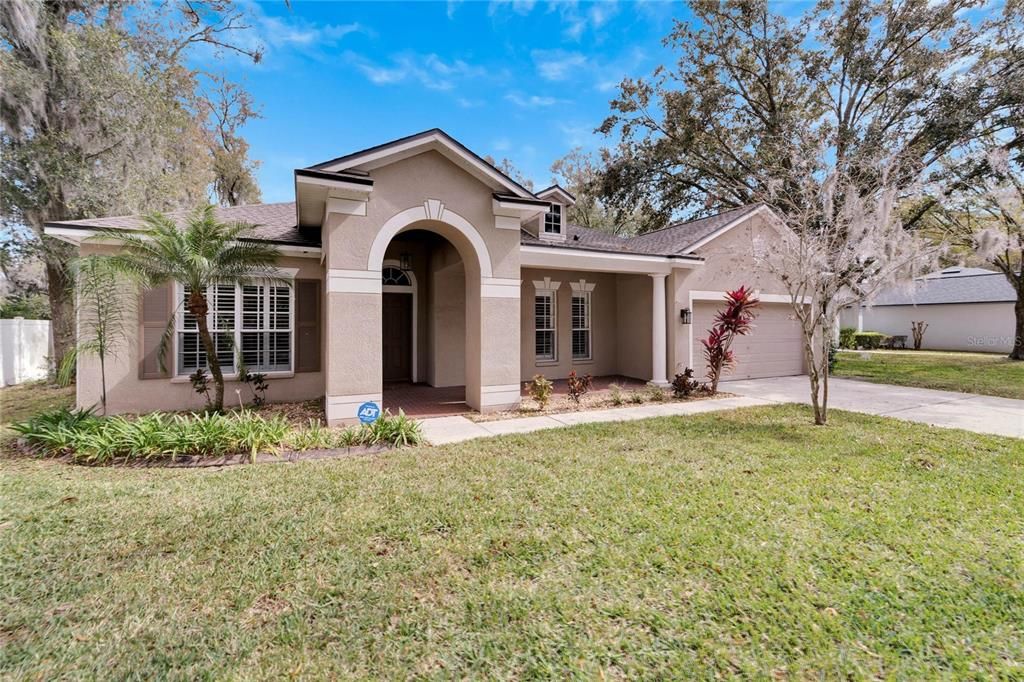 Recently Sold: $529,900 (3 beds, 3 baths, 2320 Square Feet)
