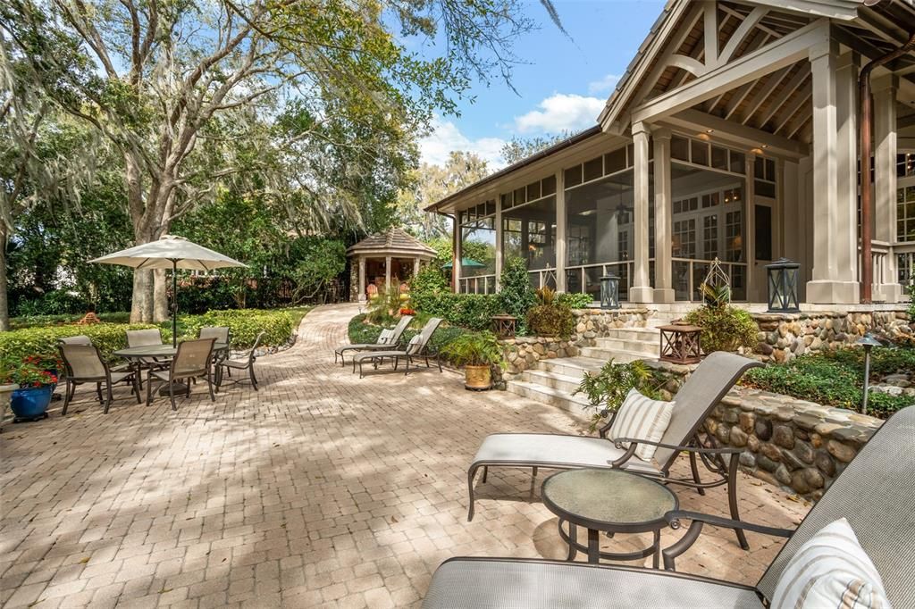 For Sale: $5,755,000 (4 beds, 4 baths, 6688 Square Feet)
