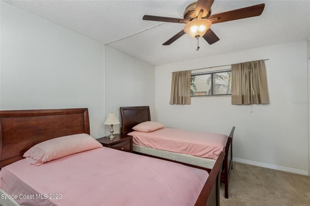 For Rent: $2,500 (3 beds, 2 baths, 1968 Square Feet)